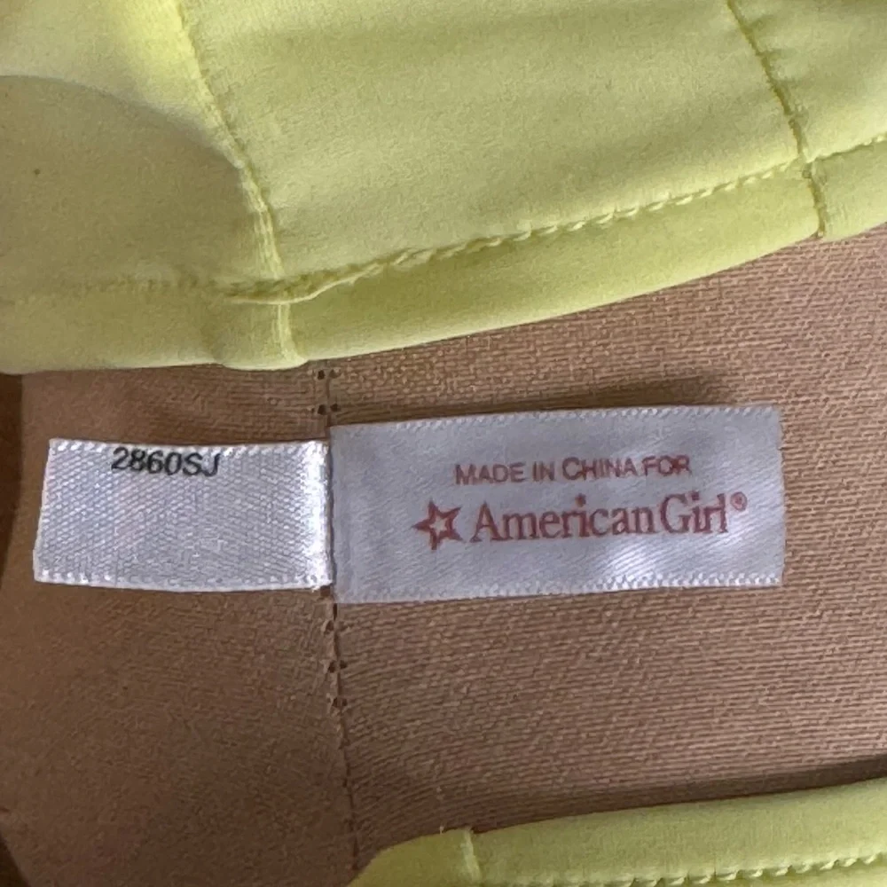 2000's American Girl Doll Long Blond Hair Hazel Green Eyes 18